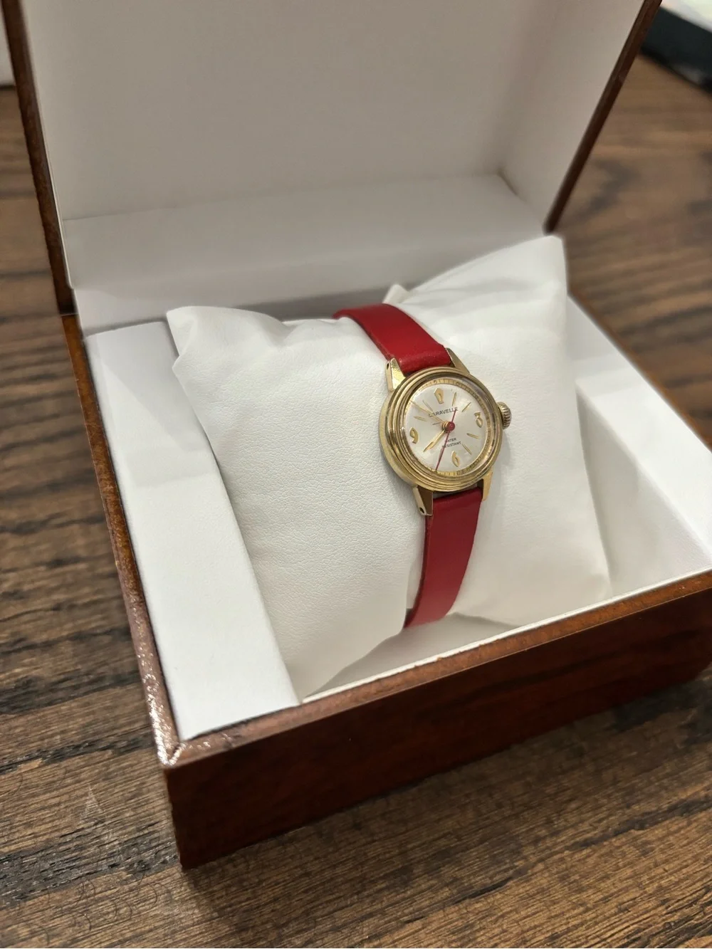 1969 Caravelle Ladies Vintage Gold Tone Wind-Up Watch